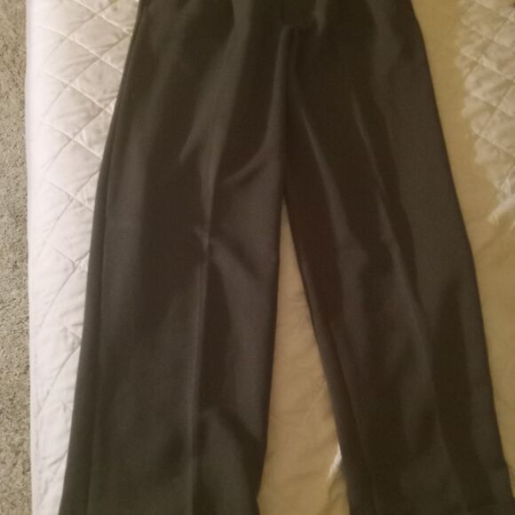 Men's dress pant. Pleated & cuffed. GEORGE. 32 X 30 - Picture 6 of 6